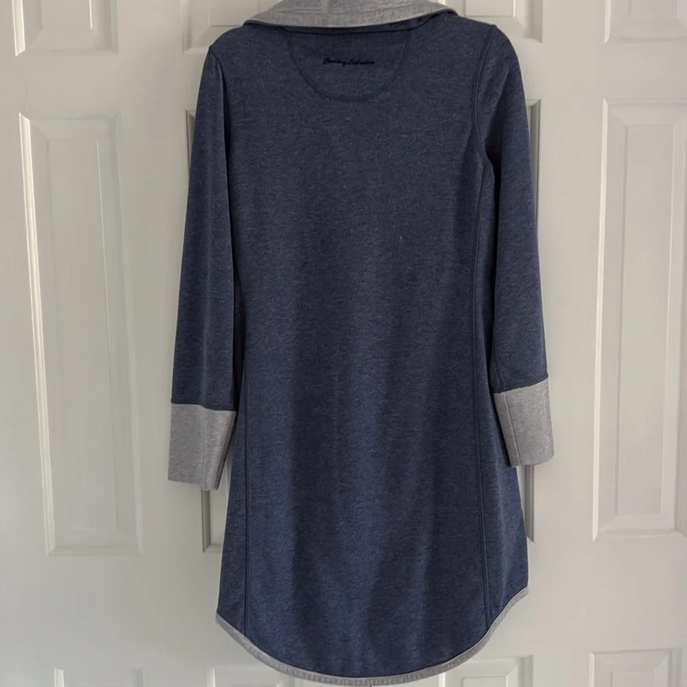 Tommy Bahama reversable dress.  Size Medium - Picture 5 of 6